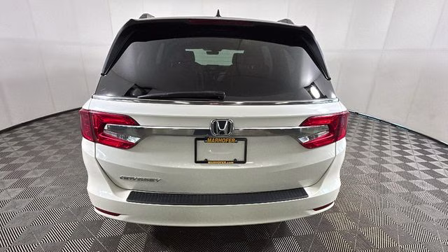 2018 White Diamond Pearl Honda Odyssey EX-L FWD Van