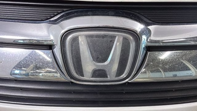2018 White Diamond Pearl Honda Odyssey EX-L FWD Van