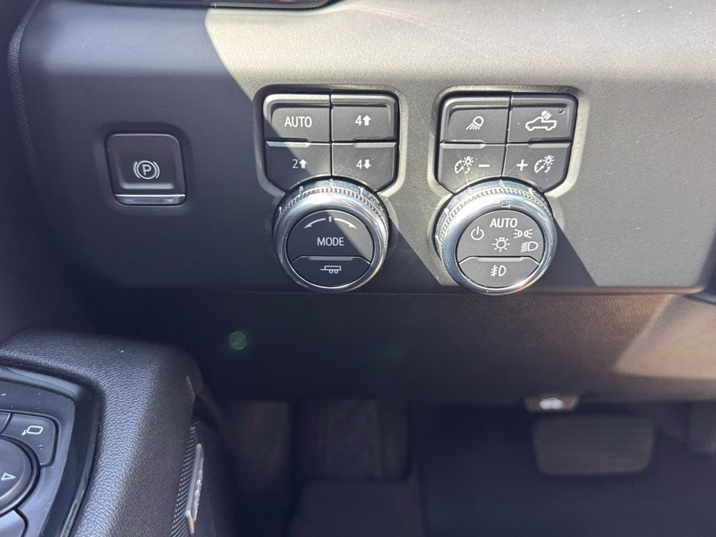 2023 Sterling Metallic GMC Sierra 1500 AT4 4X4 Truck