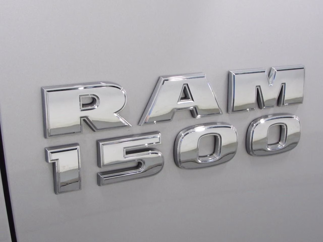 2016 Bright Silver Metallic Clearcoat Ram 1500 Laramie 4X4 Truck