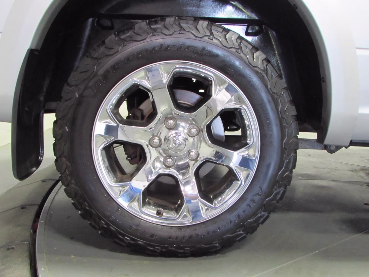 2016 Bright Silver Metallic Clearcoat Ram 1500 Laramie 4X4 Truck