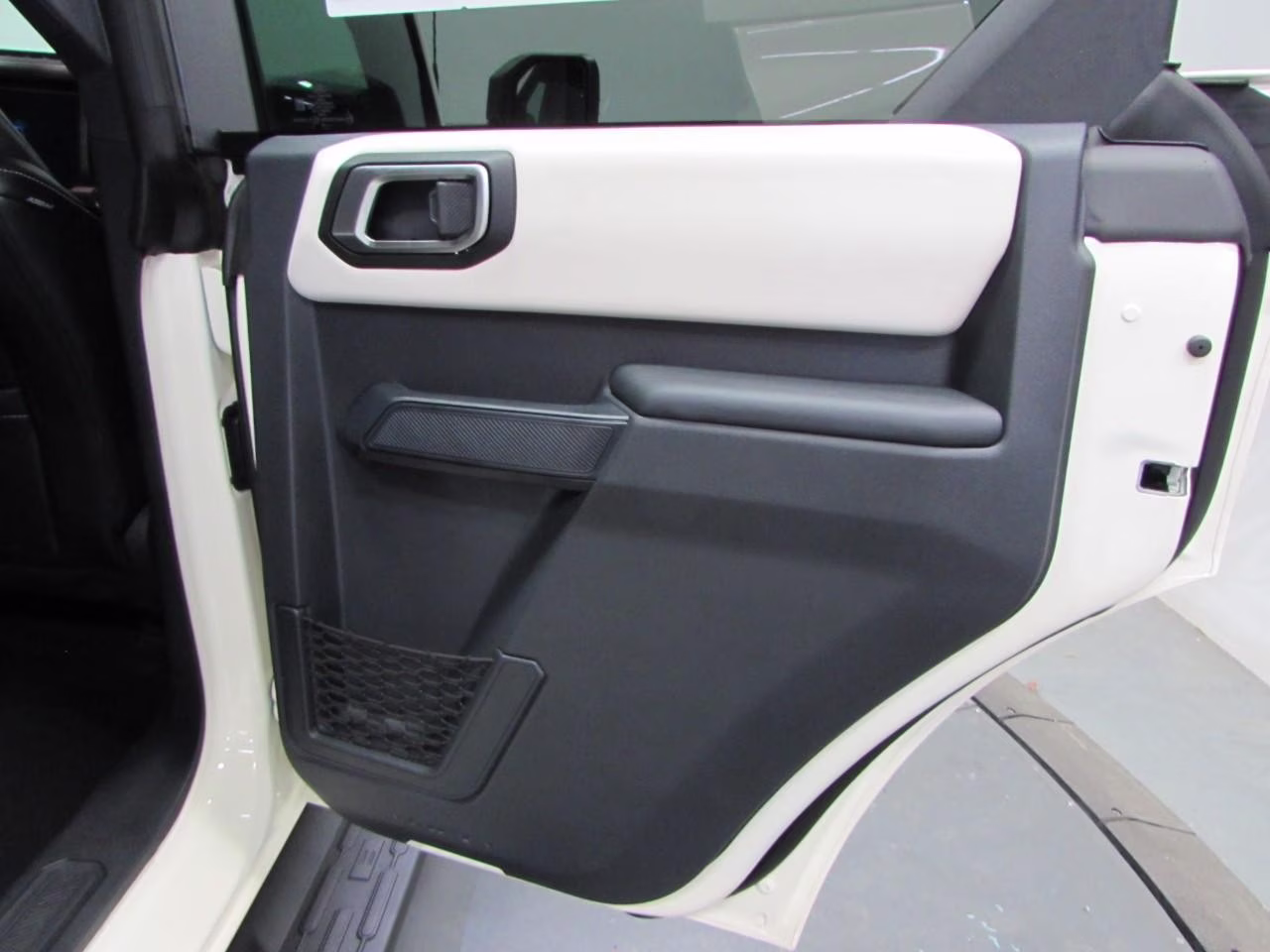 2026 Wimbledon White Ford Bronco Outer Banks 4X4 SUV