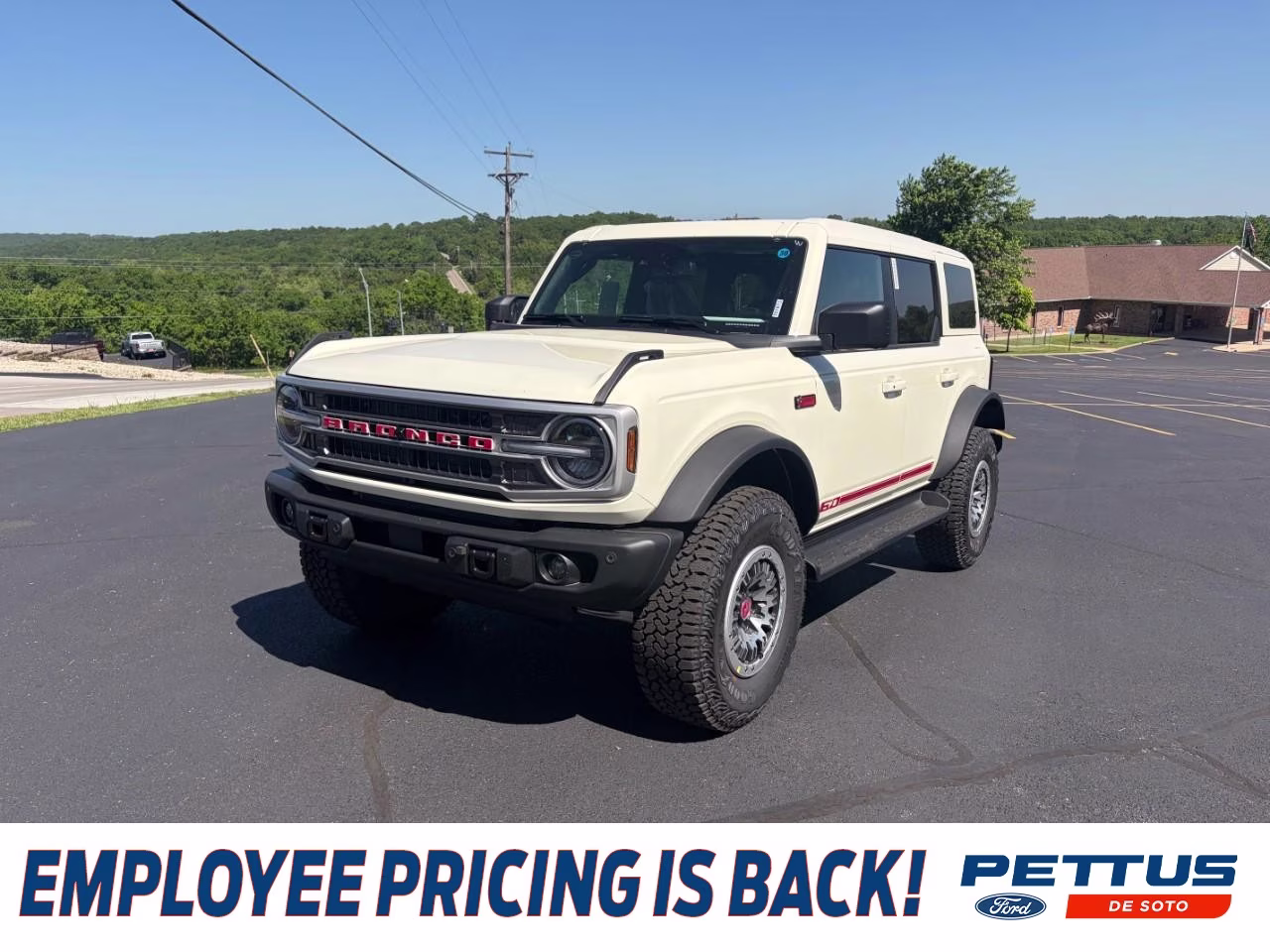 2026 Wimbledon White Ford Bronco Outer Banks 4X4 SUV