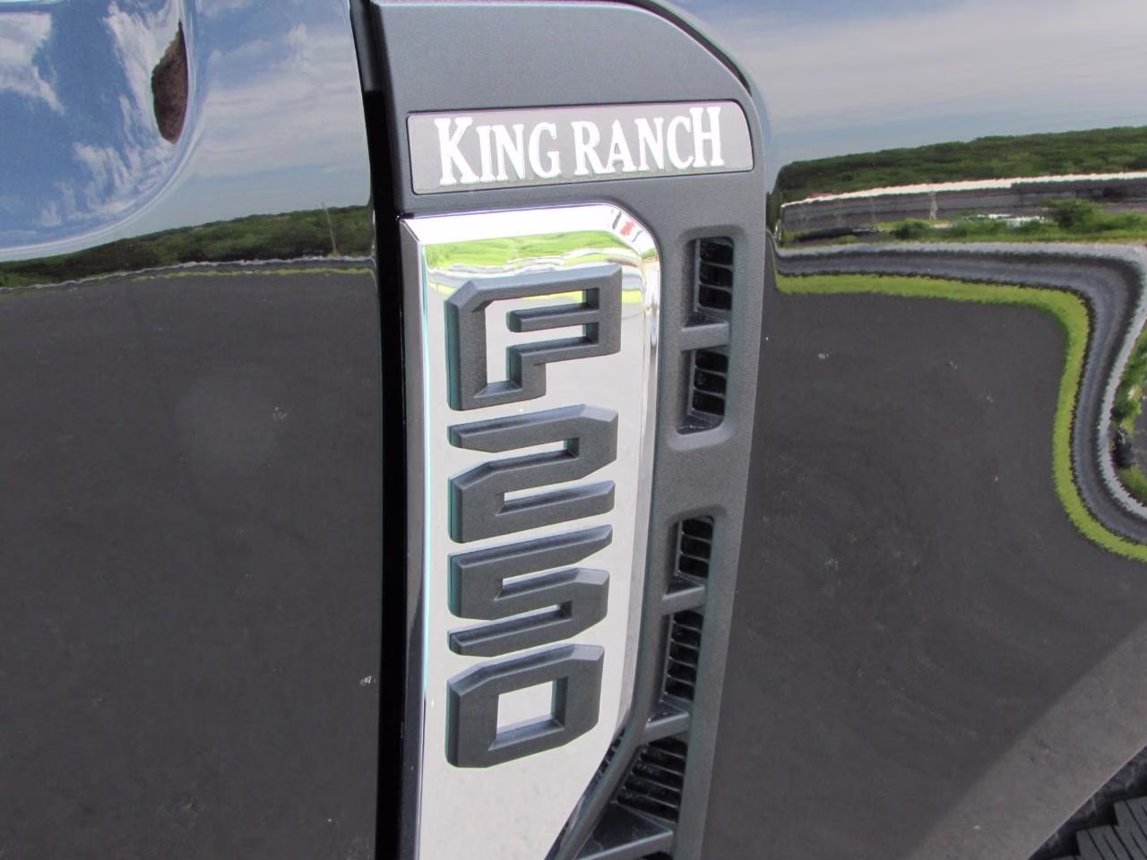 2026 Agate Black Metallic Ford Super Duty F-250 SRW King Ranch 4X4 Truck