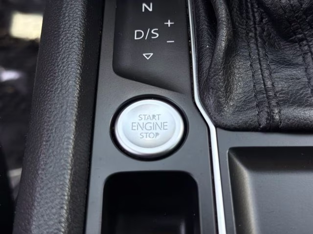 2021 Platinum Gray Metallic Volkswagen Atlas SEL FWD SUV