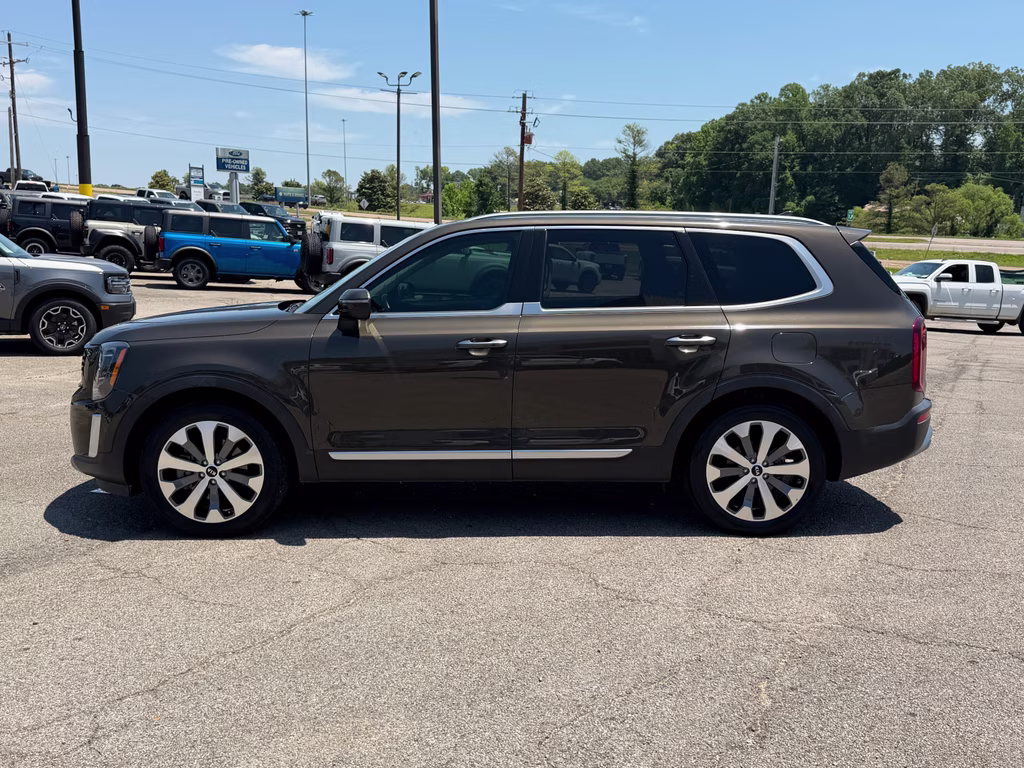 2020 Dark Moss Kia Telluride S AWD SUV