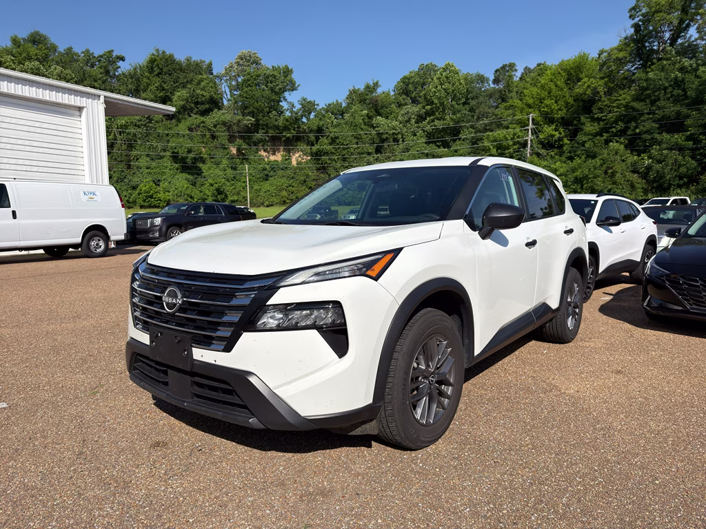 2024 Glacier White Nissan Rogue S AWD SUV