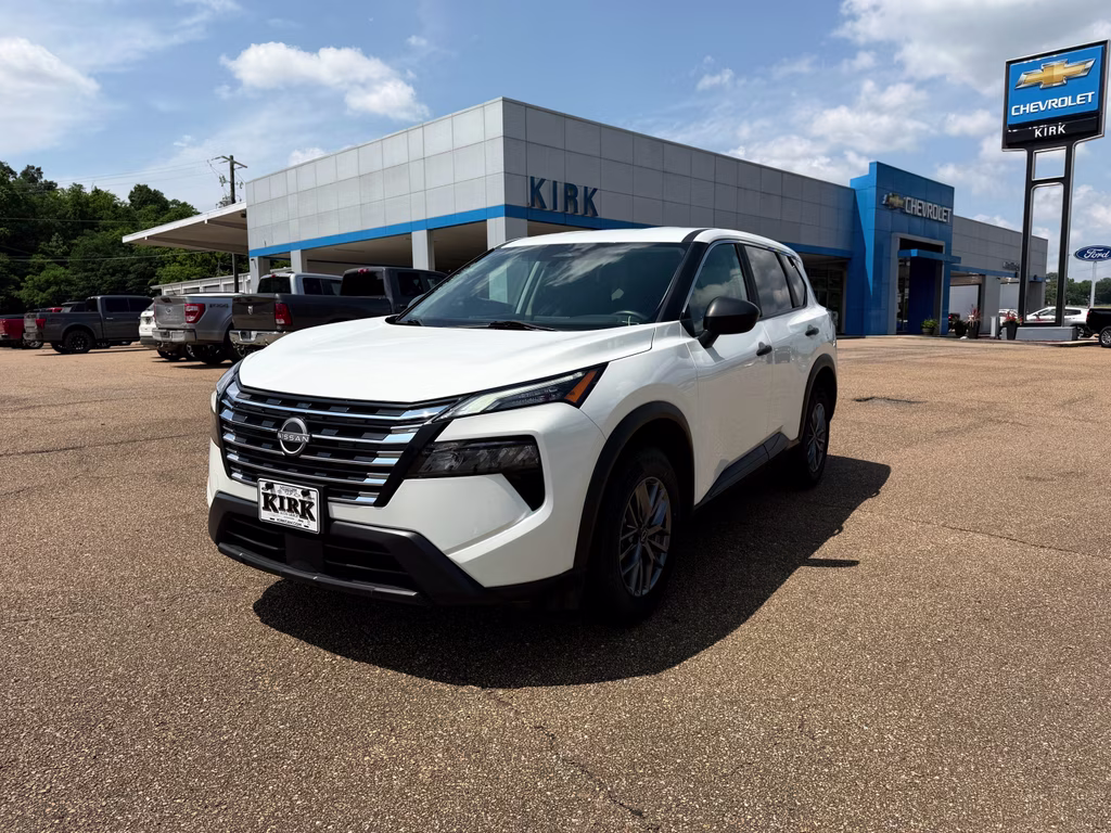 2024 Glacier White Nissan Rogue S AWD SUV