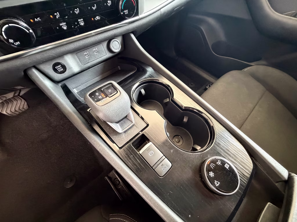 2024 Glacier White Nissan Rogue S AWD SUV
