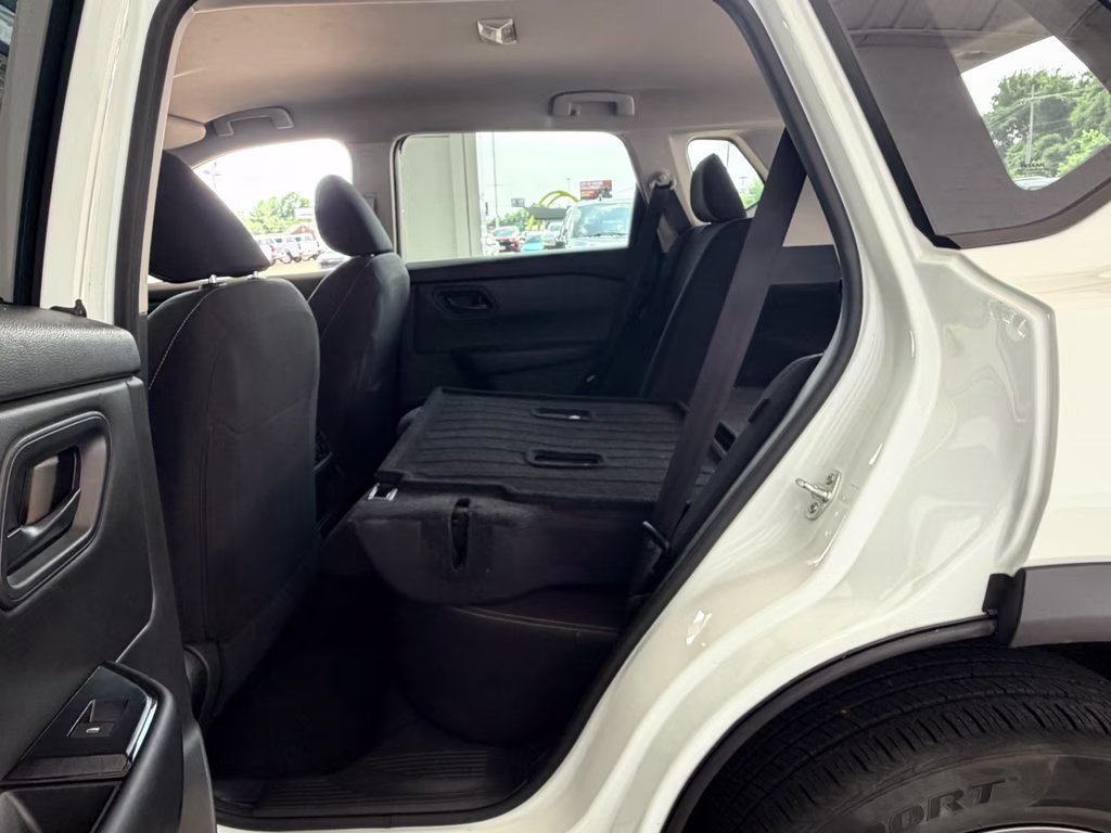 2024 Glacier White Nissan Rogue S AWD SUV