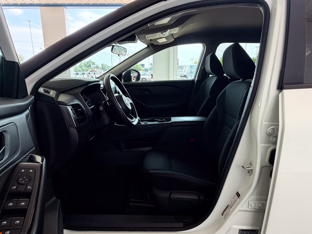 2024 Glacier White Nissan Rogue S AWD SUV