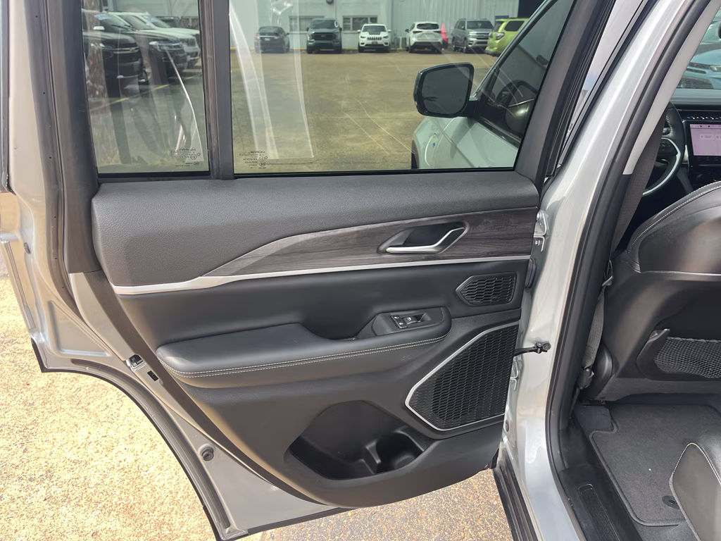 2023 Silver Zynith Jeep Grand Cherokee 4xe 4xe 4X4 SUV