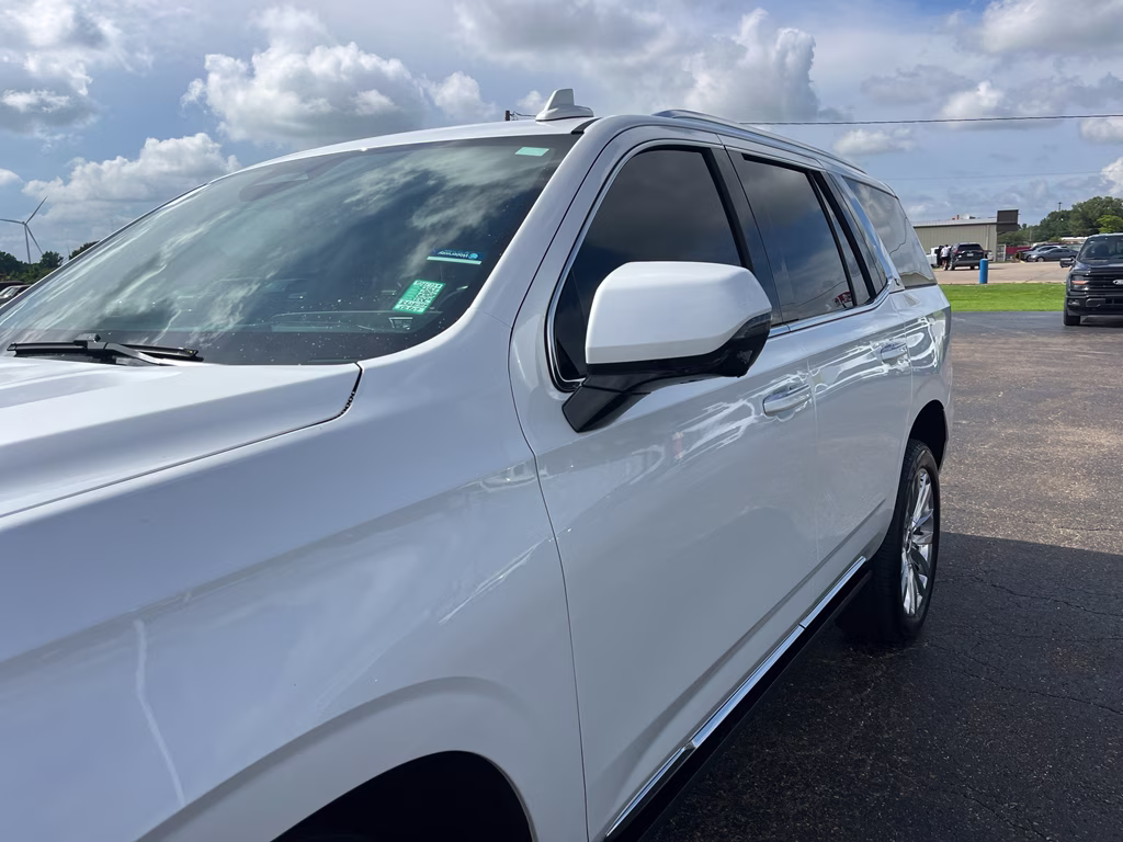 2024 Crystal White Tricoat Cadillac Escalade 4WD Premium Luxury 4X4 SUV