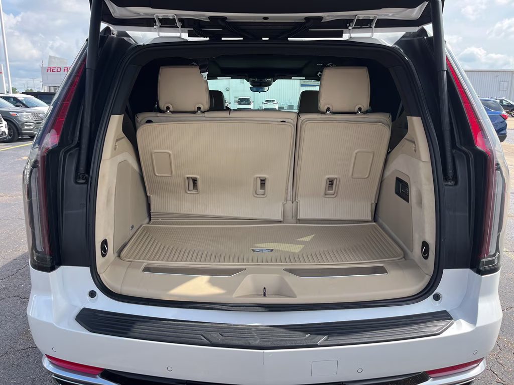 2024 Crystal White Tricoat Cadillac Escalade 4WD Premium Luxury 4X4 SUV