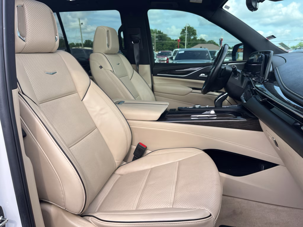 2024 Crystal White Tricoat Cadillac Escalade 4WD Premium Luxury 4X4 SUV