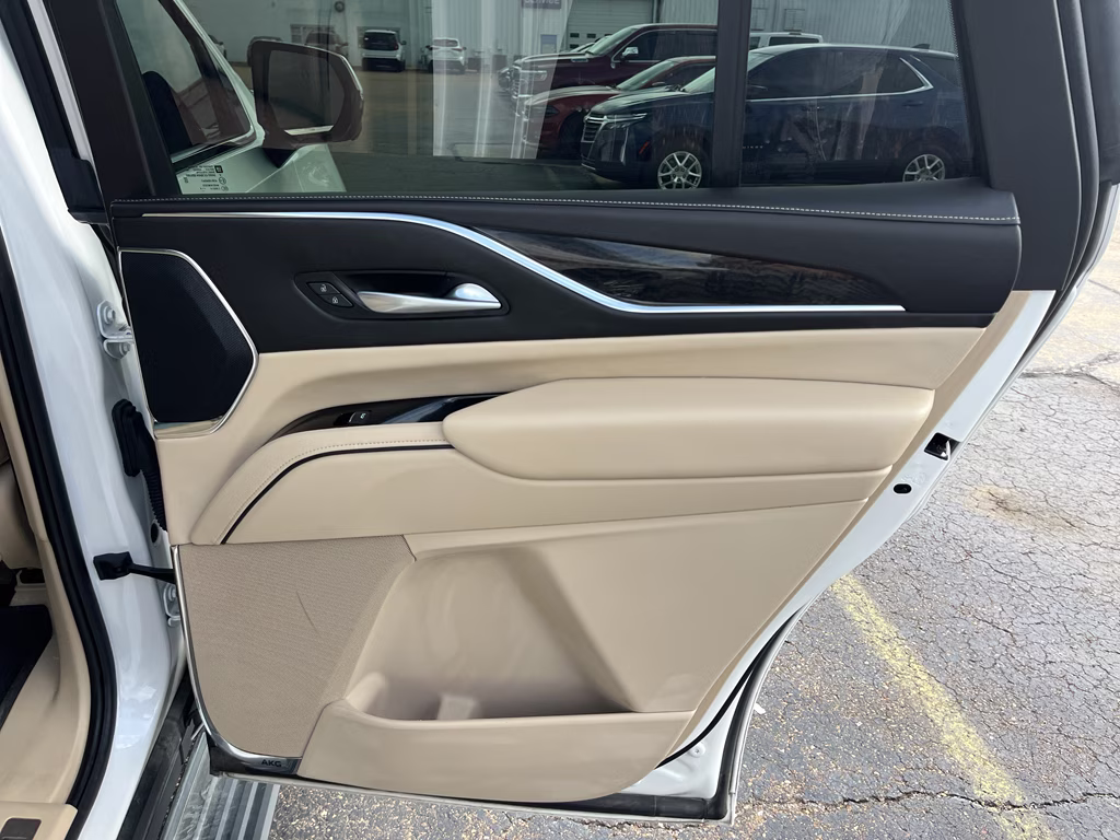 2024 Crystal White Tricoat Cadillac Escalade 4WD Premium Luxury 4X4 SUV