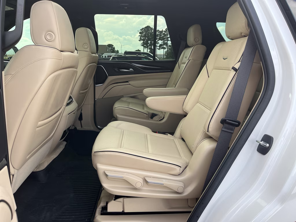 2024 Crystal White Tricoat Cadillac Escalade 4WD Premium Luxury 4X4 SUV
