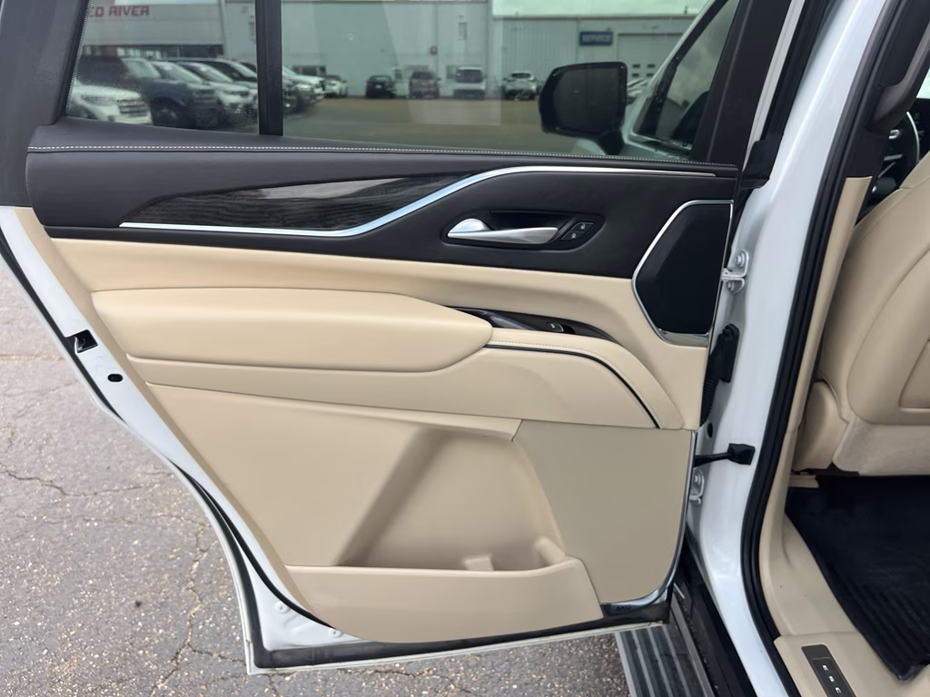 2024 Crystal White Tricoat Cadillac Escalade 4WD Premium Luxury 4X4 SUV