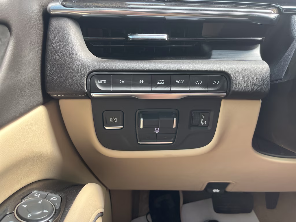 2024 Crystal White Tricoat Cadillac Escalade 4WD Premium Luxury 4X4 SUV