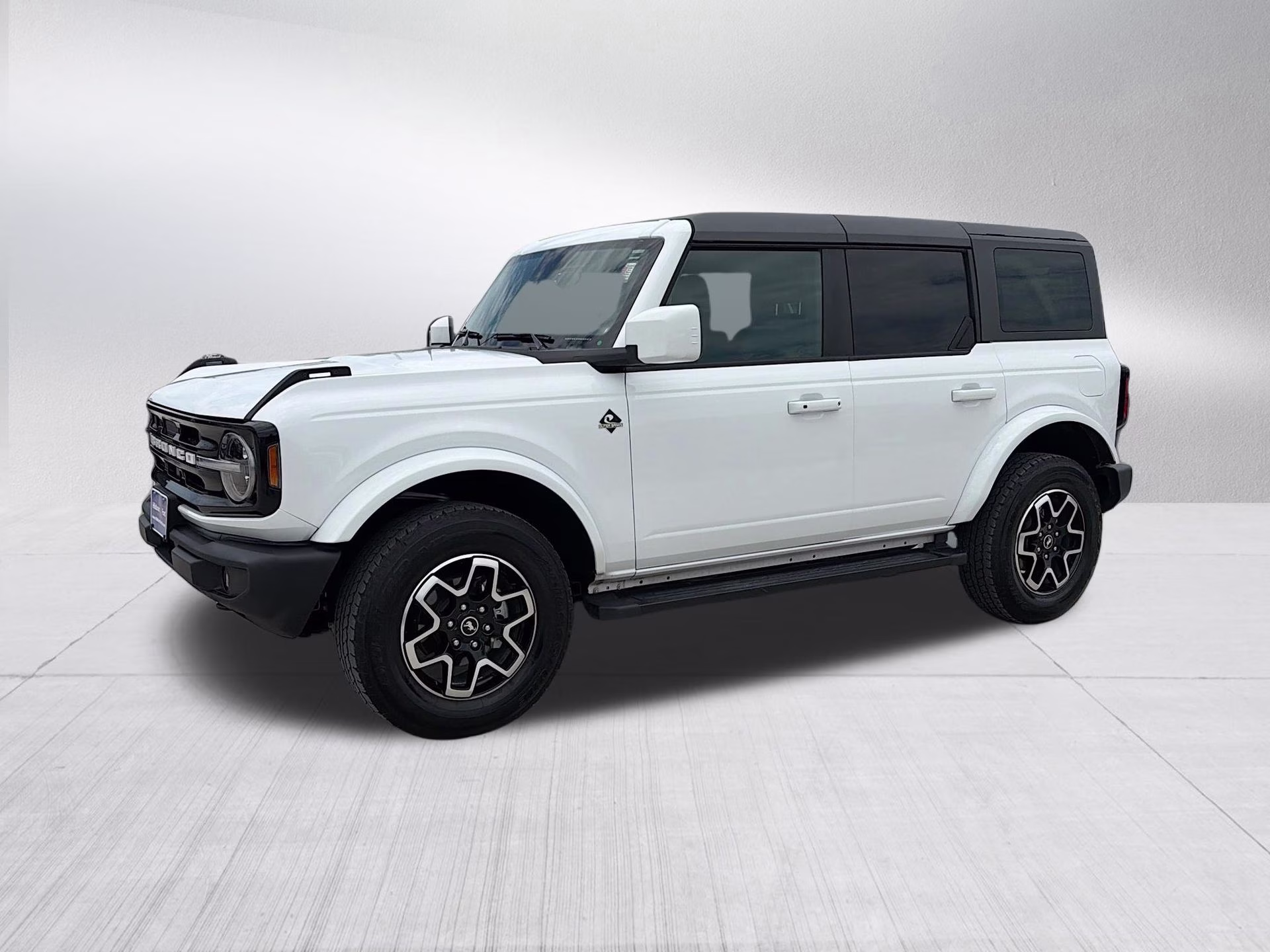 2024 Oxford White Ford Bronco Outer Banks 4X4 SUV