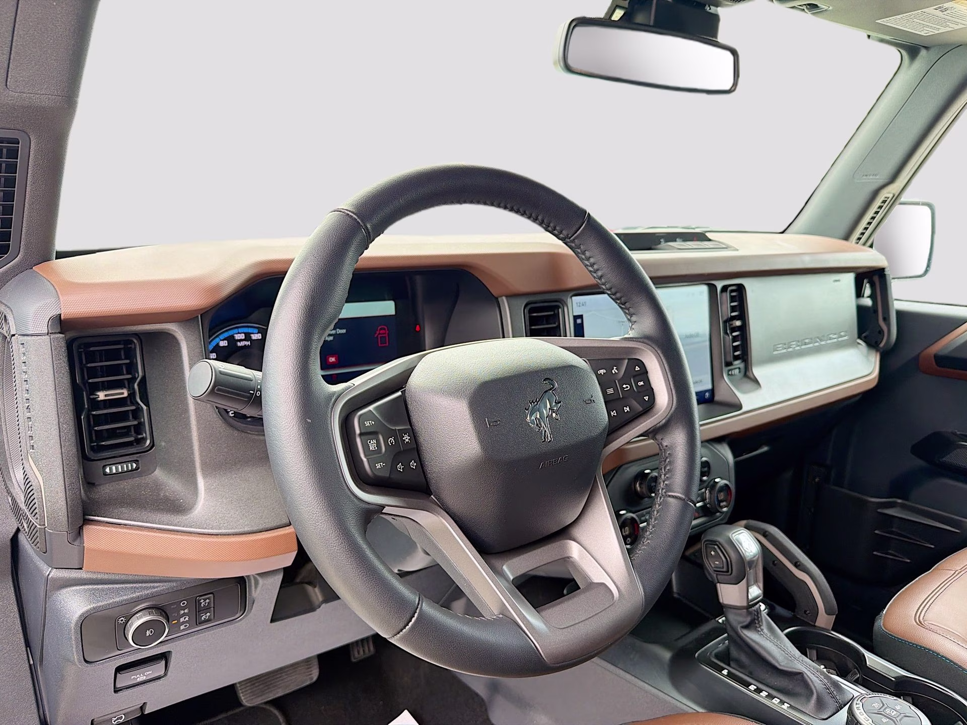 2024 Oxford White Ford Bronco Outer Banks 4X4 SUV