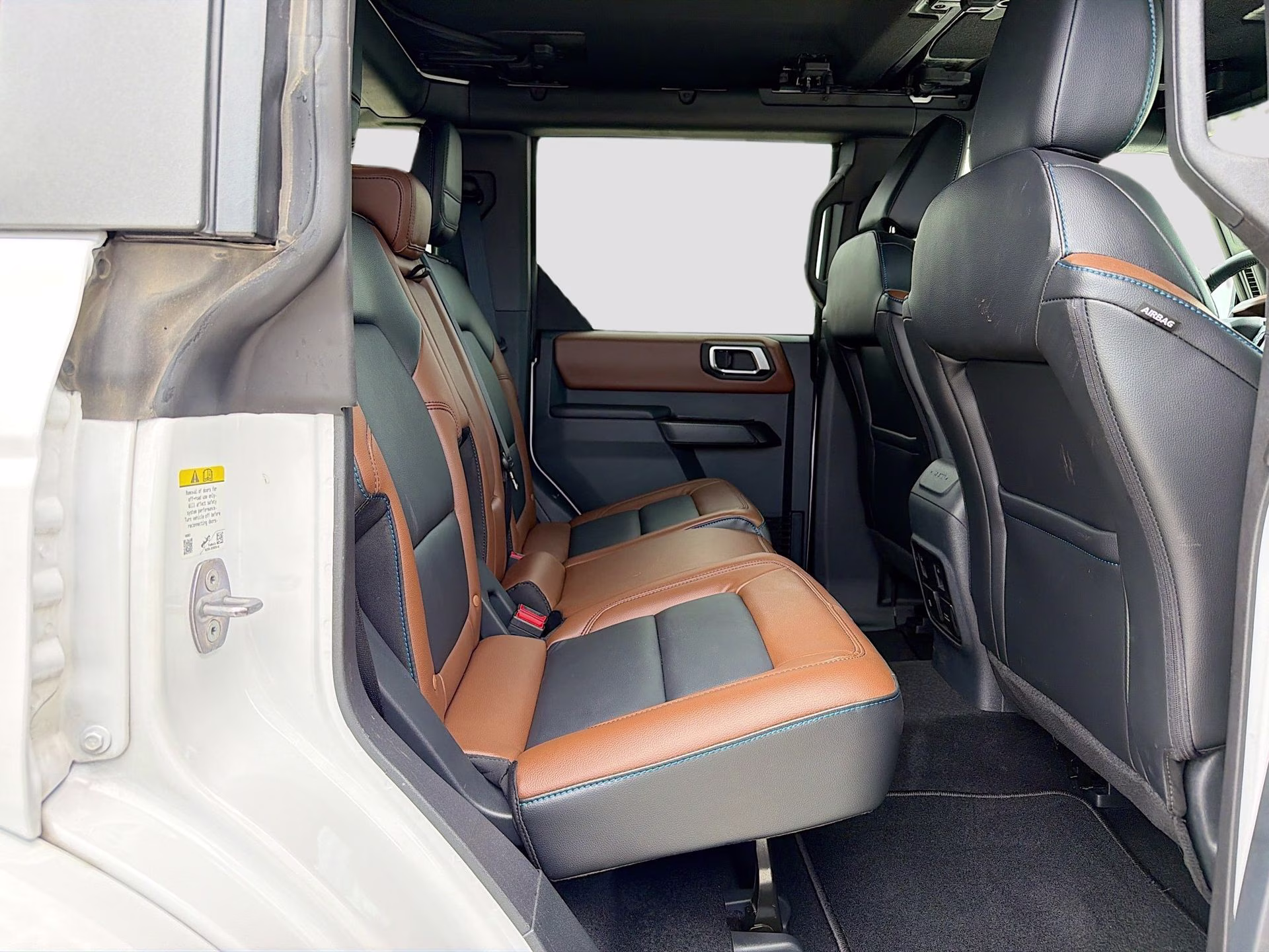 2024 Oxford White Ford Bronco Outer Banks 4X4 SUV