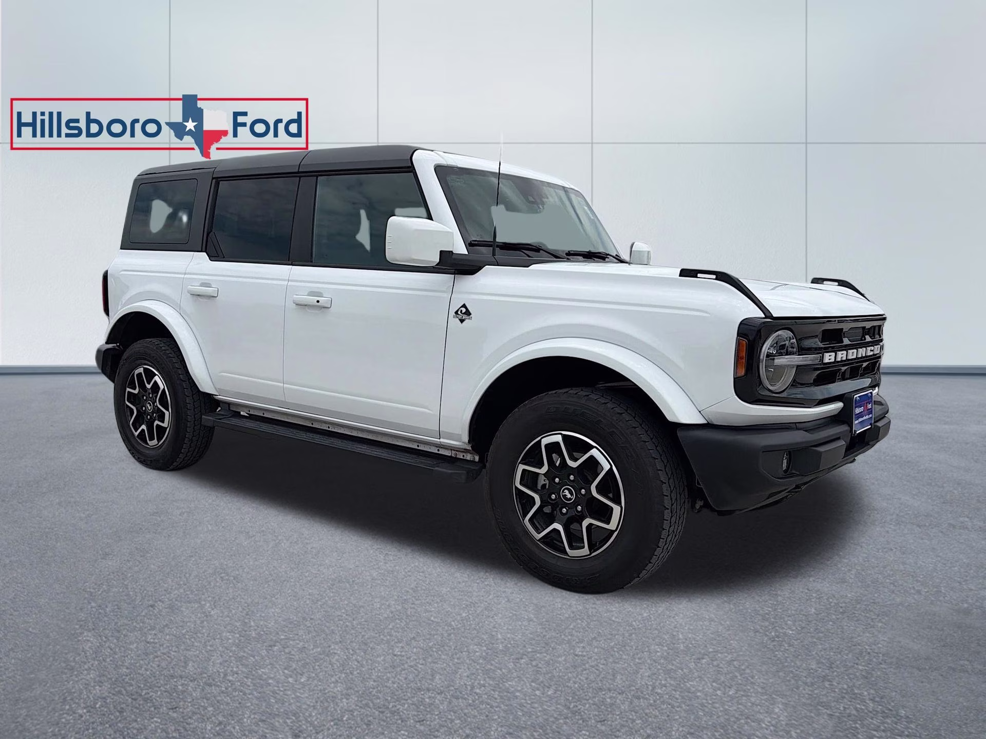 2024 Oxford White Ford Bronco Outer Banks 4X4 SUV