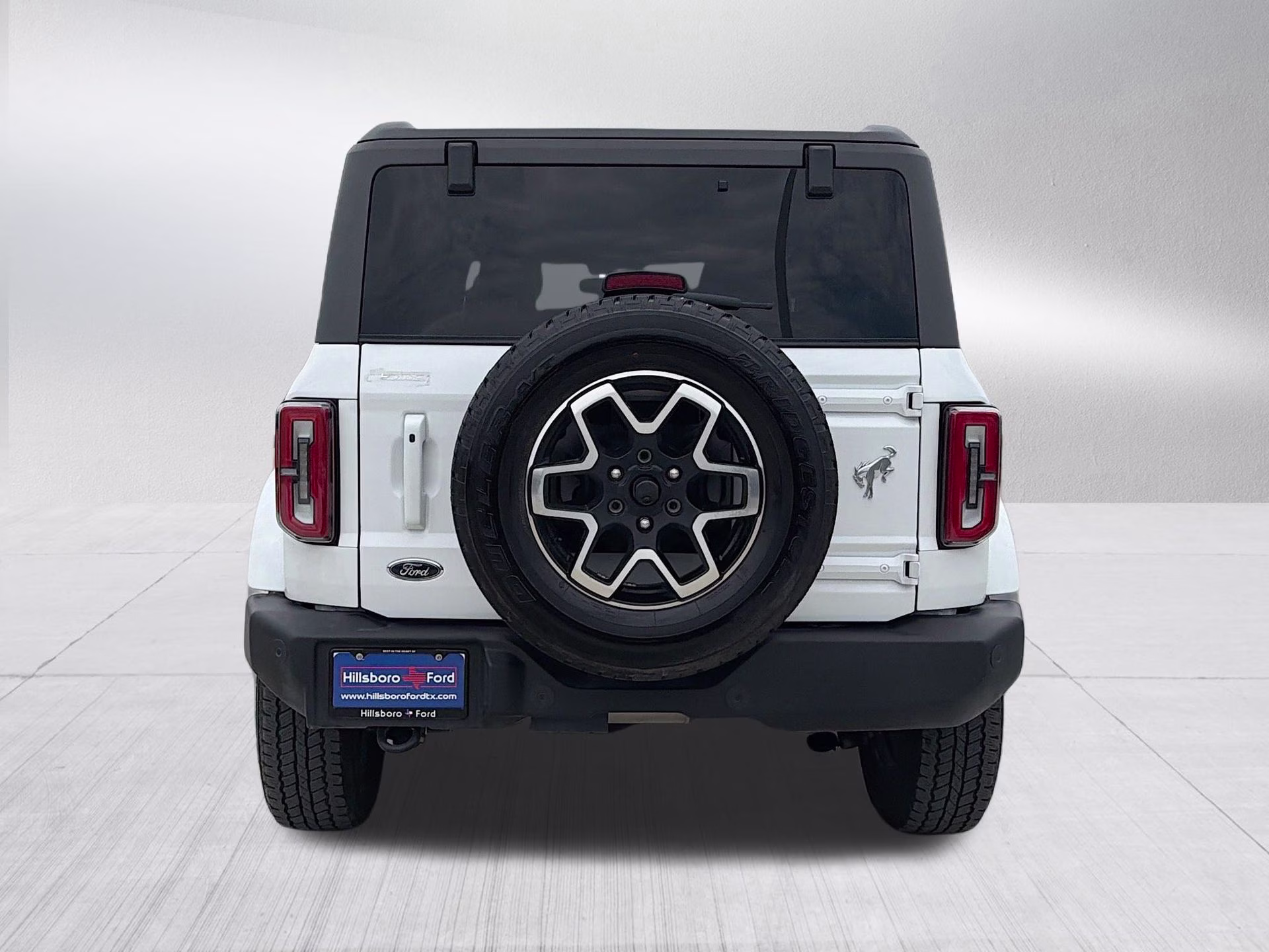 2024 Oxford White Ford Bronco Outer Banks 4X4 SUV