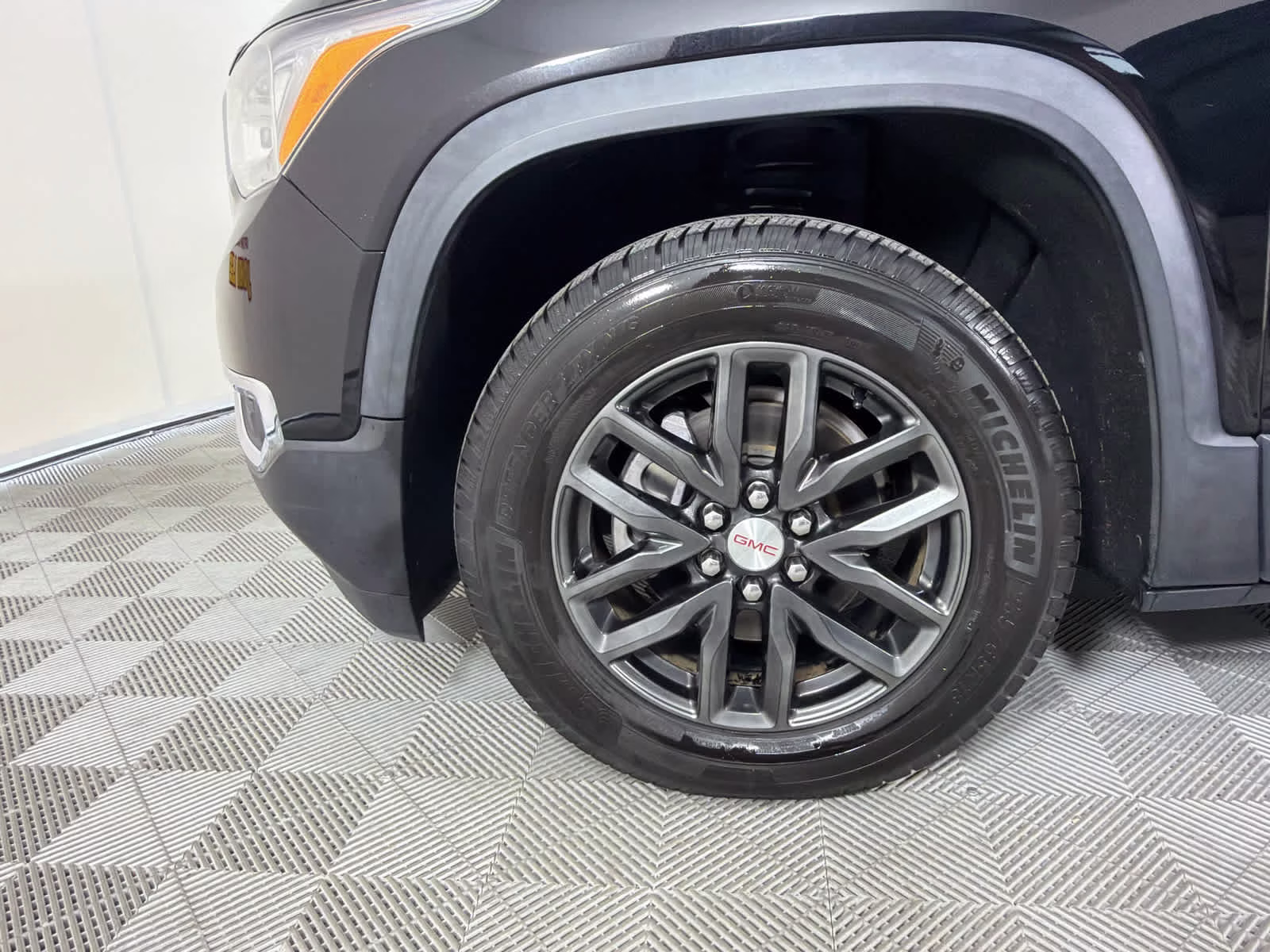 2019 Ebony Twilight Metallic GMC Acadia SLT FWD SUV