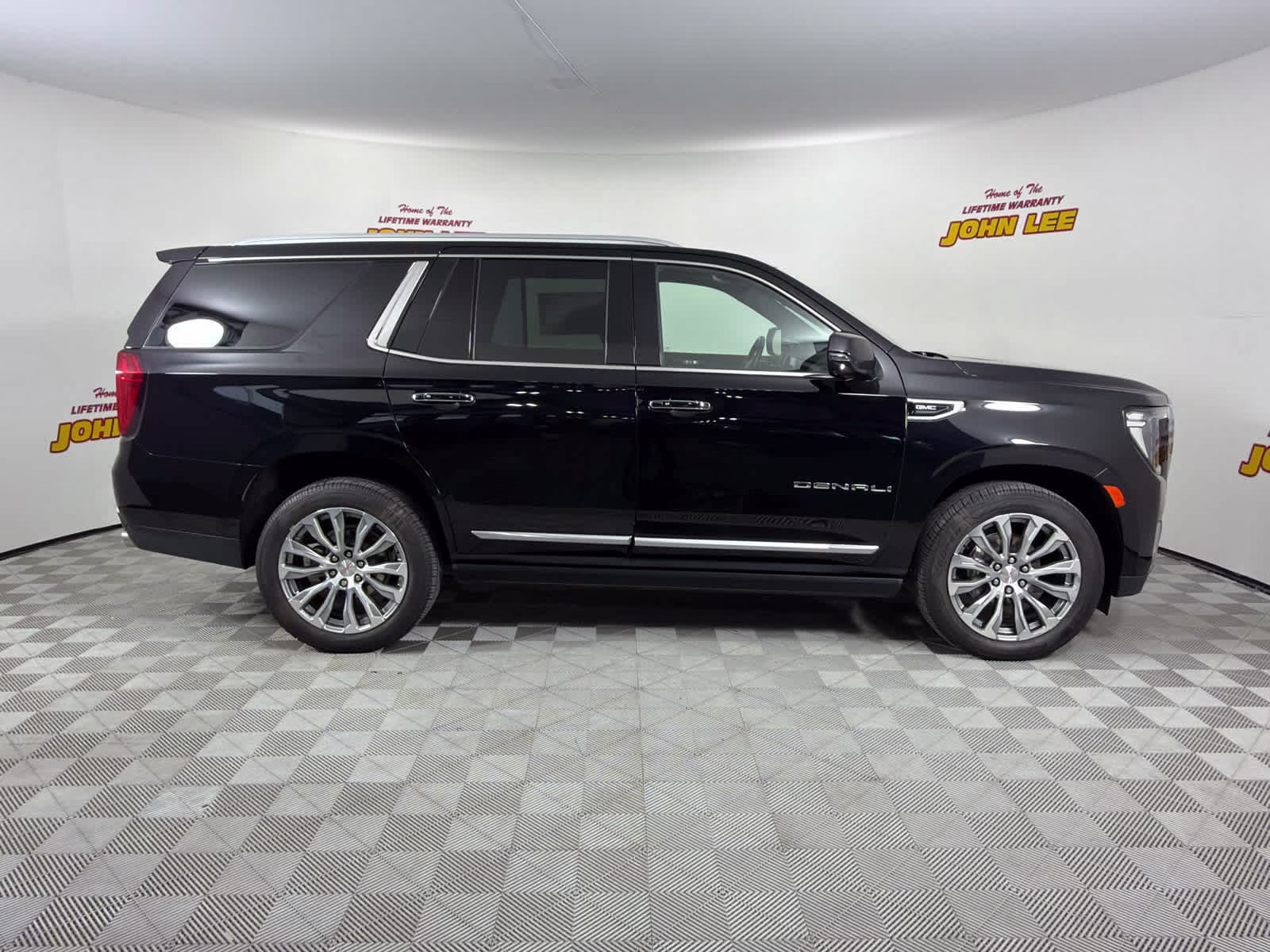 2023 Onyx Black GMC Yukon Denali Denali 4X4 SUV
