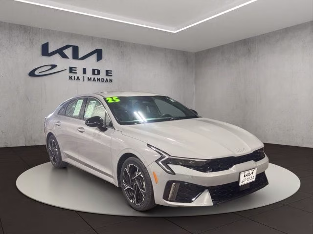2025 Kia Optima GT-Line AWD's photo
