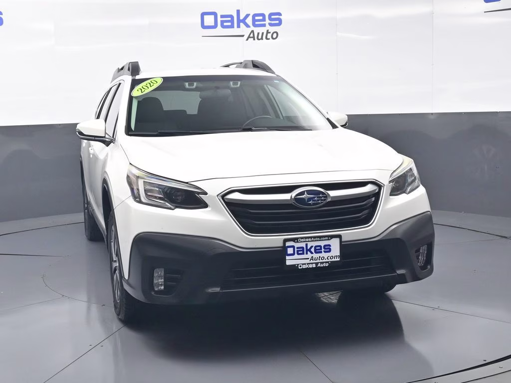 2020 Crystal White Pearl Subaru Outback Premium AWD SUV