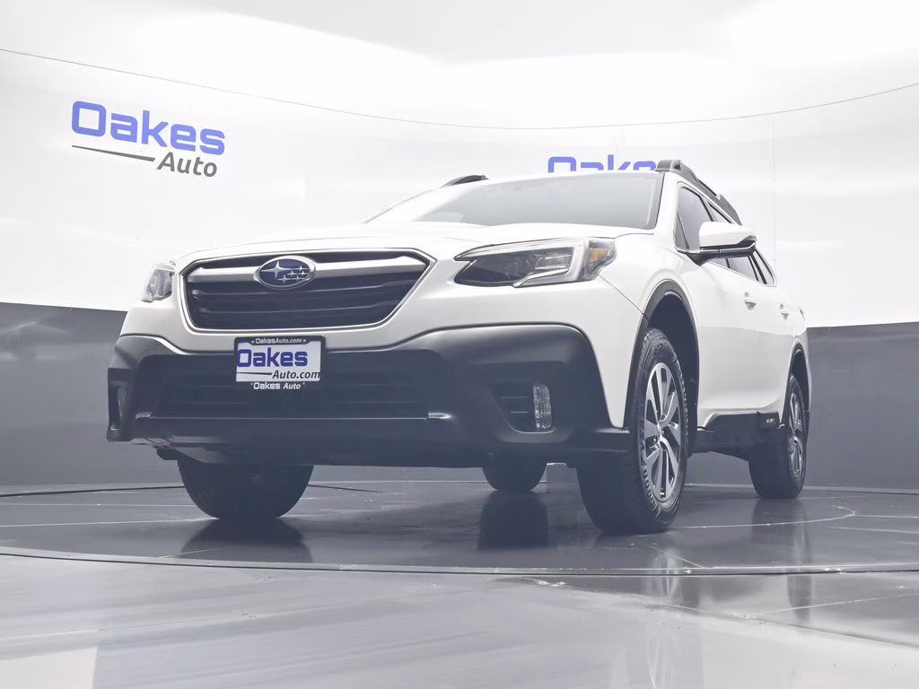 2020 Crystal White Pearl Subaru Outback Premium AWD SUV