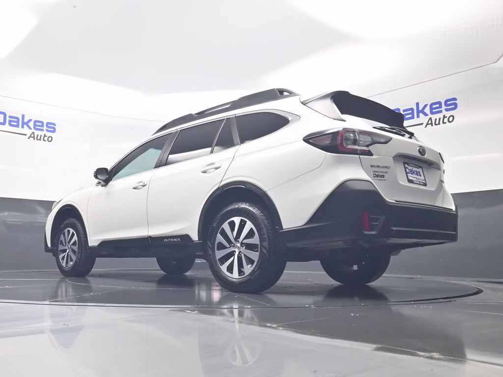 2020 Crystal White Pearl Subaru Outback Premium AWD SUV