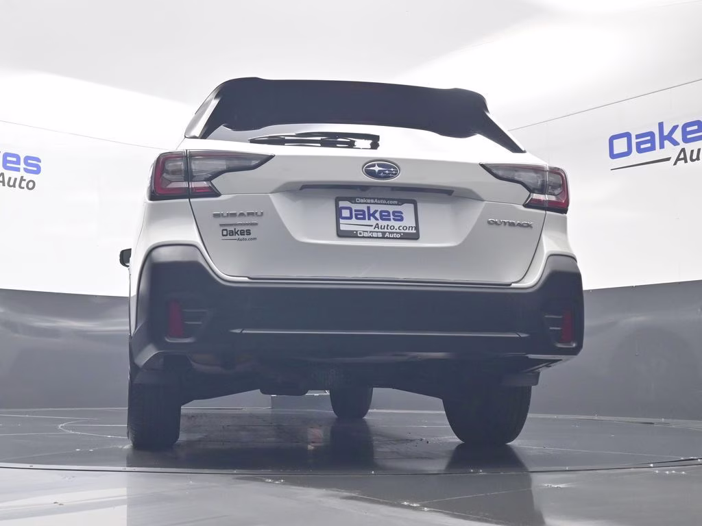 2020 Crystal White Pearl Subaru Outback Premium AWD SUV