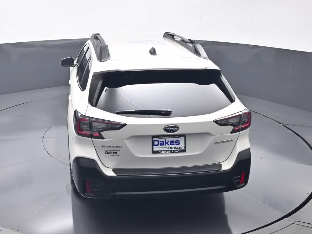 2020 Crystal White Pearl Subaru Outback Premium AWD SUV