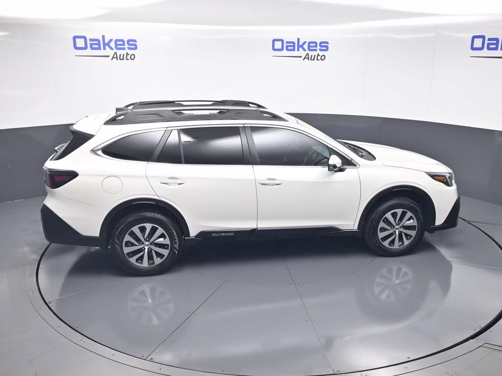 2020 Crystal White Pearl Subaru Outback Premium AWD SUV