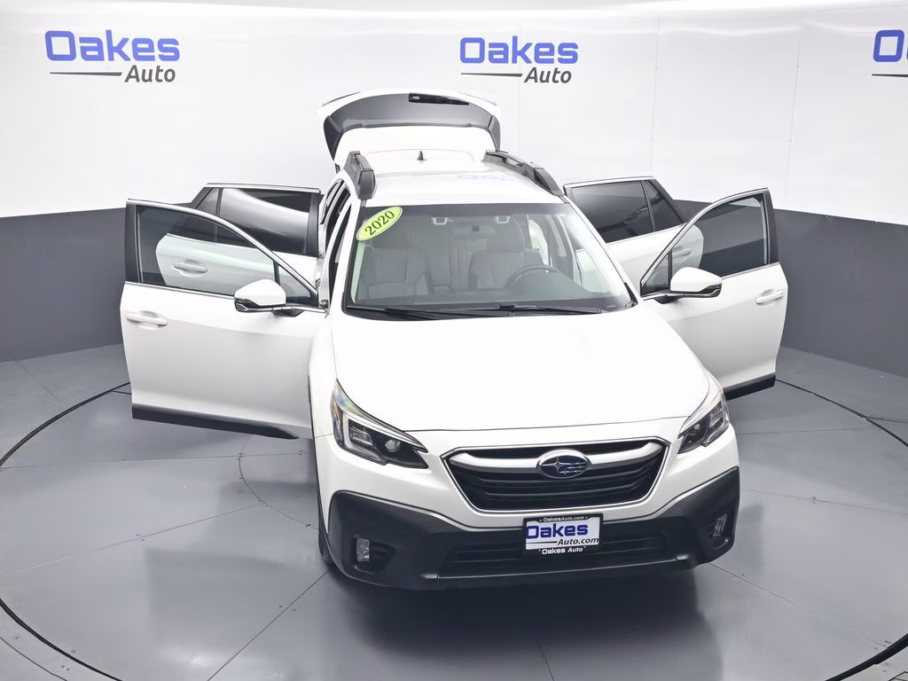 2020 Crystal White Pearl Subaru Outback Premium AWD SUV