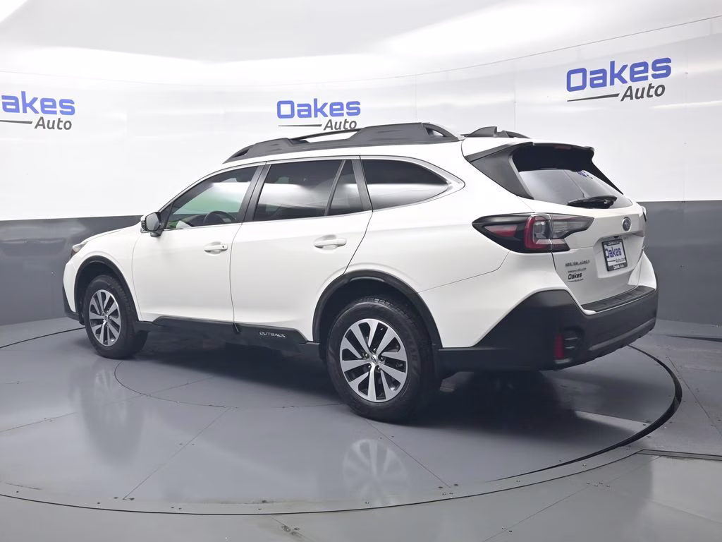 2020 Crystal White Pearl Subaru Outback Premium AWD SUV