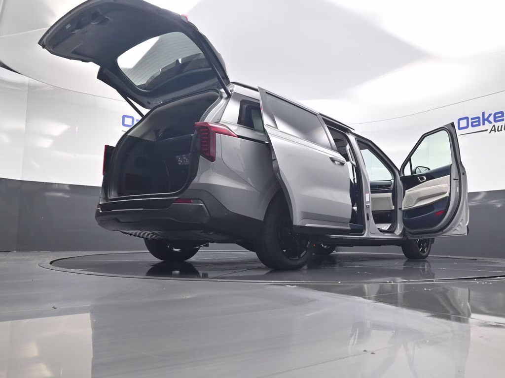 2026 Ceramic Silver Kia Carnival Hybrid SX Prestige FWD Van