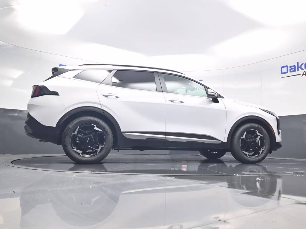 2026 Glacial White Pearl Kia Sportage EX FWD SUV