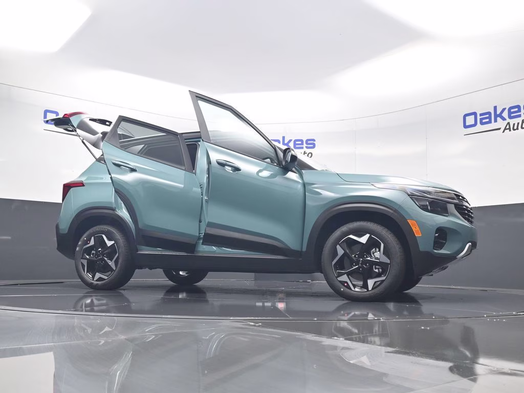 2026 Pluton Blue/Black Roof Kia Seltos S AWD SUV
