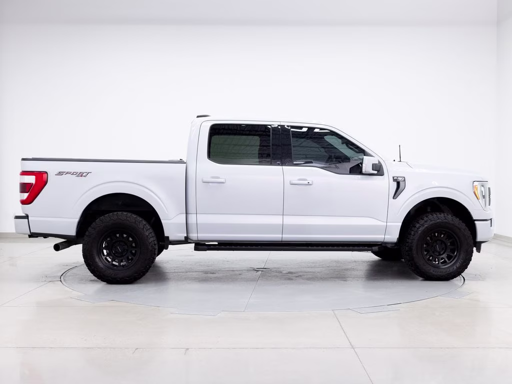 2021 Space White Metallic Ford F-150 Lariat 4X4 Truck
