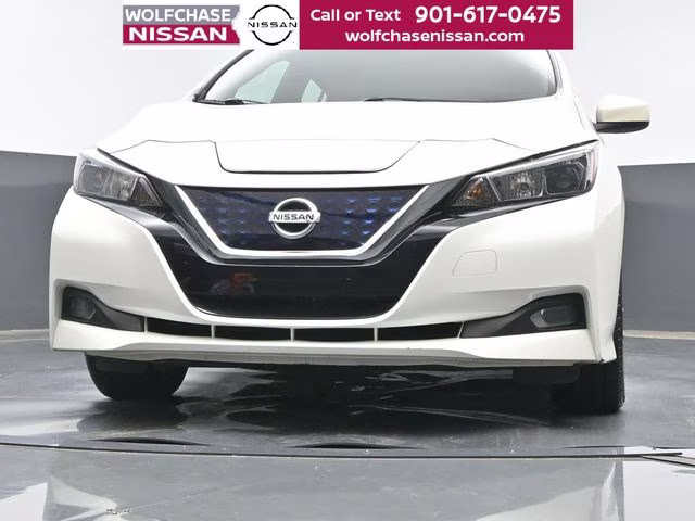 2022 Pearl White Nissan LEAF SV FWD Hatchback