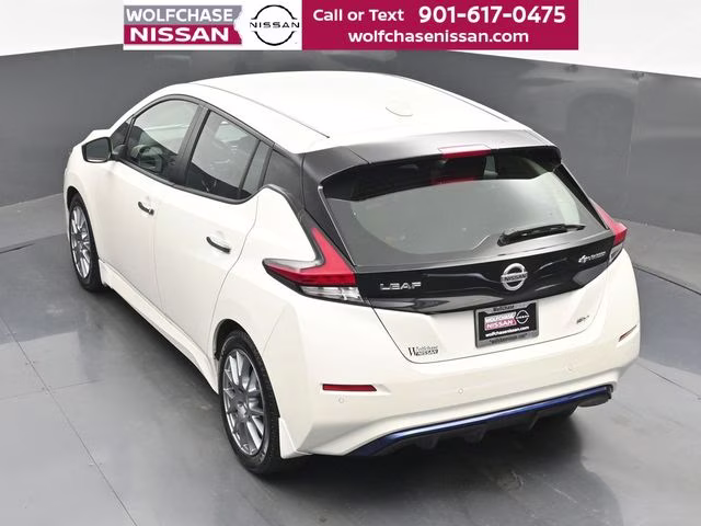 2022 Pearl White Nissan LEAF SV FWD Hatchback