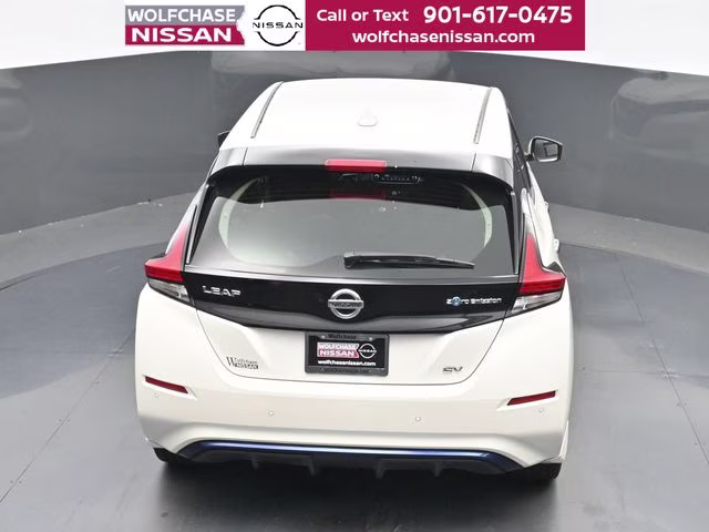 2022 Pearl White Nissan LEAF SV FWD Hatchback