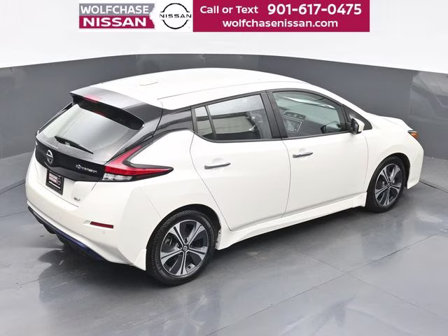 2022 Pearl White Nissan LEAF SV FWD Hatchback