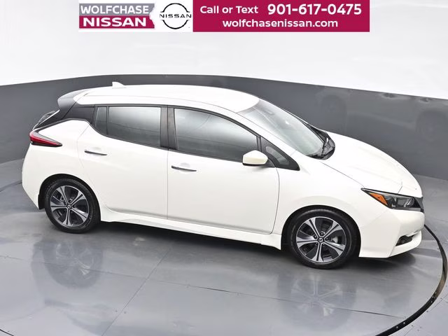 2022 Pearl White Nissan LEAF SV FWD Hatchback