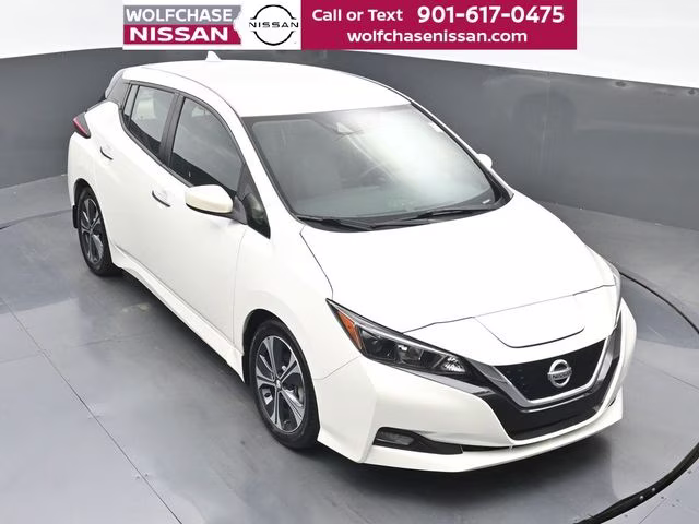 2022 Pearl White Nissan LEAF SV FWD Hatchback