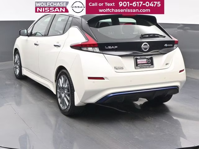 2022 Pearl White Nissan LEAF SV FWD Hatchback
